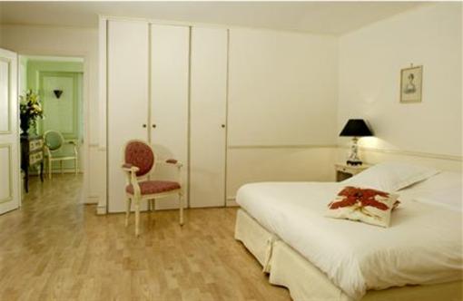 фото отеля Hotel Chateau Meyre Avensan