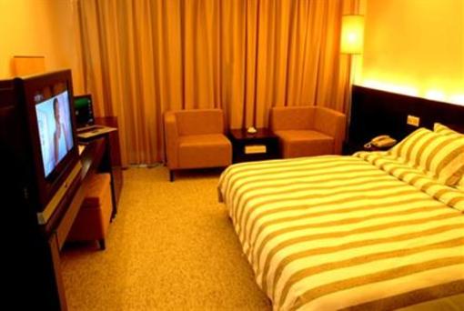 фото отеля Guangzhou WHWH Business Hotel