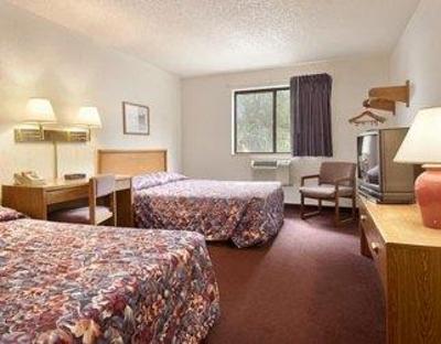 фото отеля Super 8 Leesburg