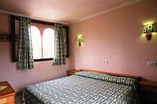 фото отеля Apartamentos Sa Torre