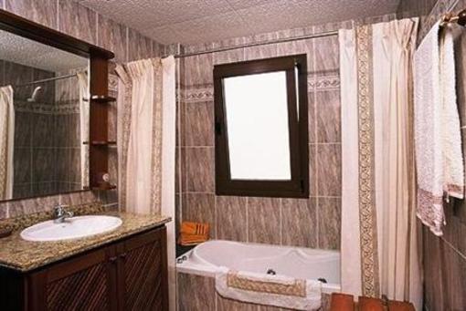 фото отеля Apartamentos Sa Torre