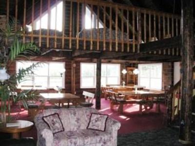 фото отеля Log Cabin Inn