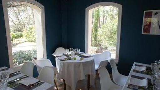 фото отеля Hotel Des Pins Bedoin