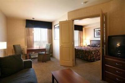 фото отеля Sandman Hotel & Suites, Calgary Airport