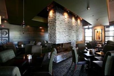 фото отеля Sandman Hotel & Suites, Calgary Airport