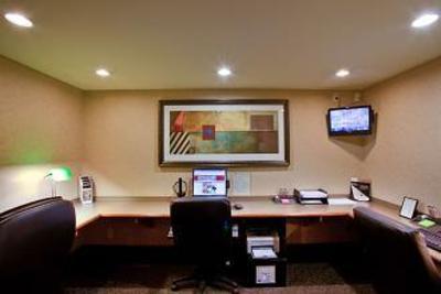 фото отеля Sandman Hotel & Suites, Calgary Airport