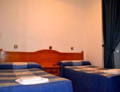 фото отеля Apartamentos Odesa Madrid