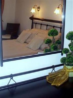 фото отеля The Best Studios & Rooms