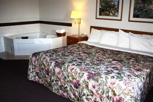 фото отеля Fair Bridge Inn And Suites Thorp