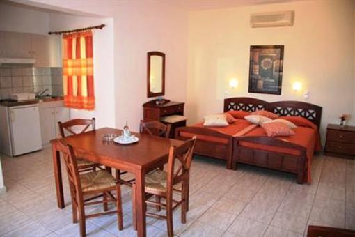 фото отеля Kris Apartments Platanias