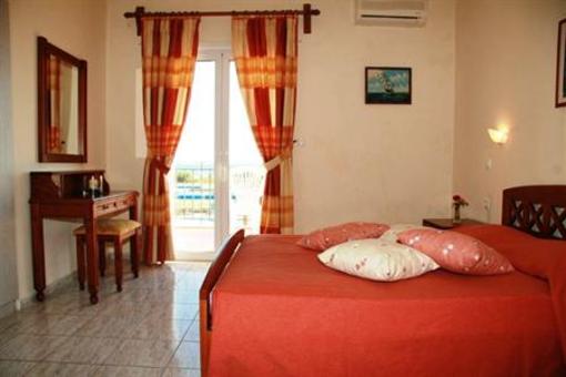 фото отеля Kris Apartments Platanias
