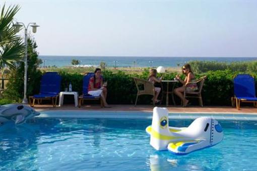 фото отеля Kris Apartments Platanias