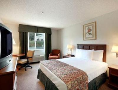 фото отеля Baymont Inn & Suites Yreka