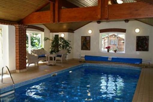 фото отеля Glebe Lodge Exeter