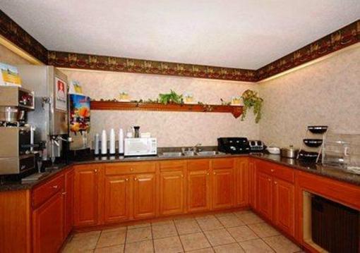 фото отеля Econo Lodge Cave City