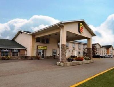 фото отеля Super 8 Dawson Creek