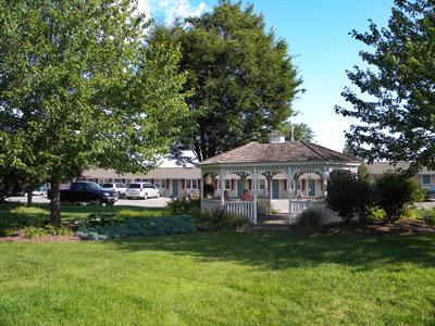 фото отеля Travelers Rest Motel