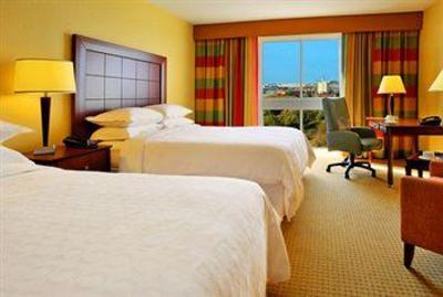 фото отеля Sheraton Toronto Airport Hotel & Conference Centre