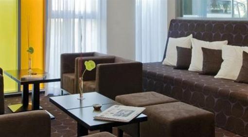 фото отеля Junges Hotel Hamburg