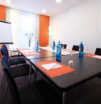 фото отеля Junges Hotel Hamburg