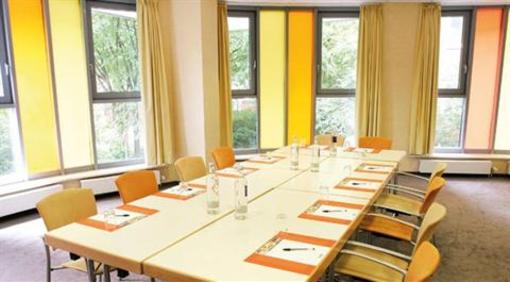 фото отеля Junges Hotel Hamburg