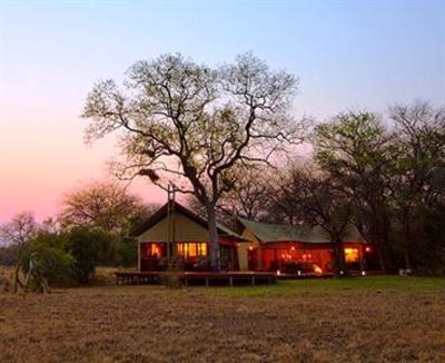 фото отеля Rhino Walking Safaris Accommodation Skukuza