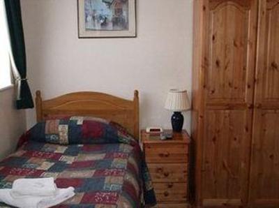 фото отеля Fir Tree Lodge Hotel Swindon