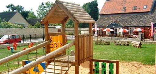 фото отеля The Walnut Tree Inn