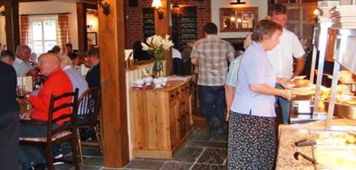 фото отеля The Walnut Tree Inn