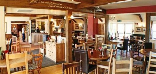фото отеля The Walnut Tree Inn