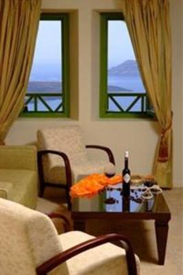 фото отеля Adamis Majesty Suites