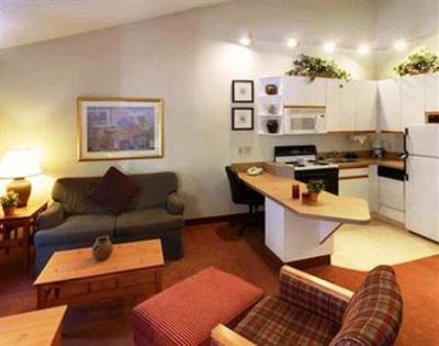 фото отеля CrestHill Suites Albany