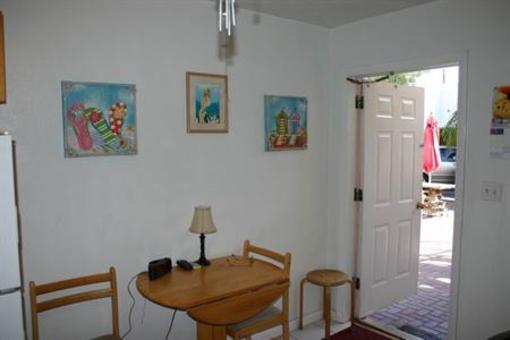 фото отеля Southwinds Inn