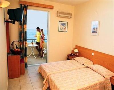 фото отеля Petradi Beach Hotel Apartments
