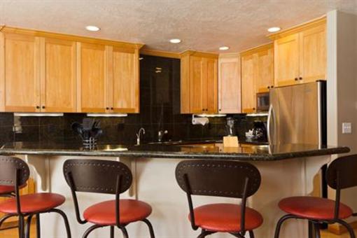фото отеля Deer Lake Village at Snow Park Condominiums Park City