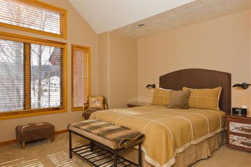 фото отеля Deer Lake Village at Snow Park Condominiums Park City