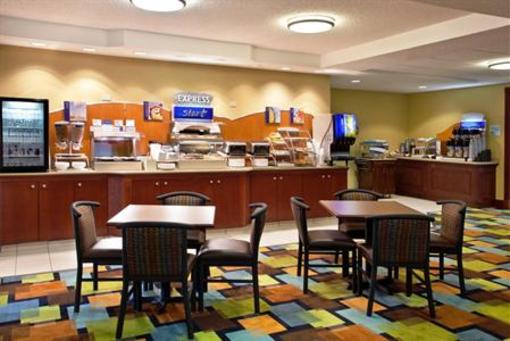 фото отеля Holiday Inn Express Grove City-Prime Outlet Mall