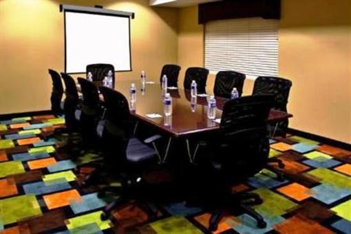 фото отеля Holiday Inn Express Grove City-Prime Outlet Mall