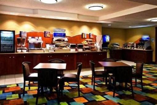 фото отеля Holiday Inn Express Grove City-Prime Outlet Mall