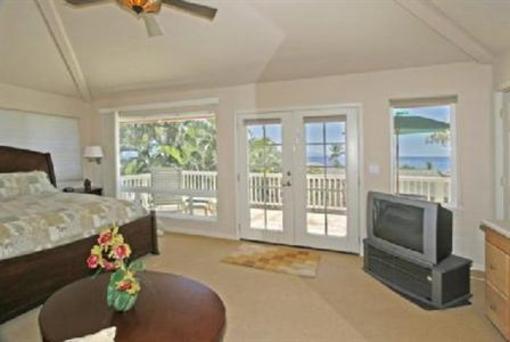 фото отеля Garden Gate Bed & Breakfast Lahaina