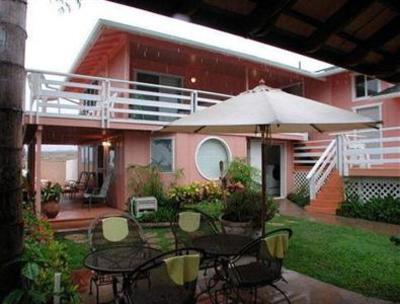 фото отеля Garden Gate Bed & Breakfast Lahaina