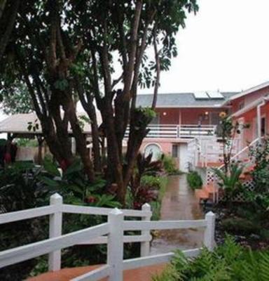 фото отеля Garden Gate Bed & Breakfast Lahaina