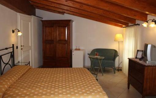 фото отеля L'Antico Borgo Bed & Breakfast Levanto