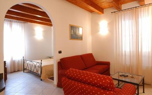 фото отеля L'Antico Borgo Bed & Breakfast Levanto