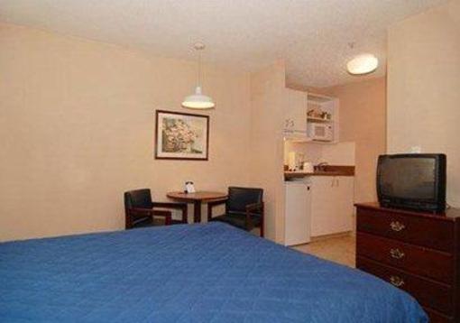 фото отеля Suburban Extended Stay Hotel of Tampa - Airport West