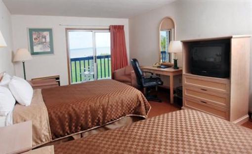 фото отеля Best Western Plus Harbour Pointe Lakefront