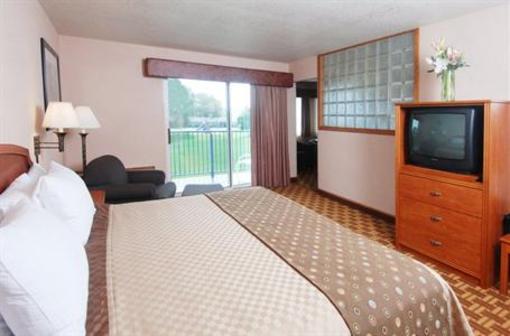 фото отеля Best Western Plus Harbour Pointe Lakefront