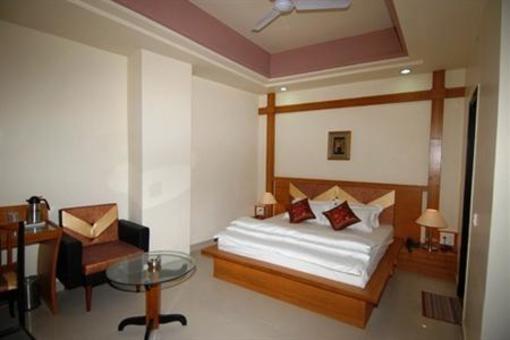 фото отеля Hotel Metro Palace Bikaner