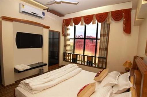 фото отеля Hotel Metro Palace Bikaner
