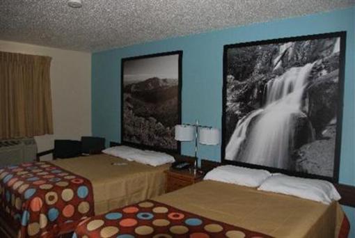 фото отеля Super 8 Motel Danville (Virginia)